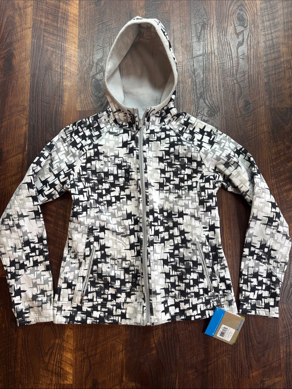 NWT Columbia Women’s Tokyo reversible Omni-shield water resistant Jacket